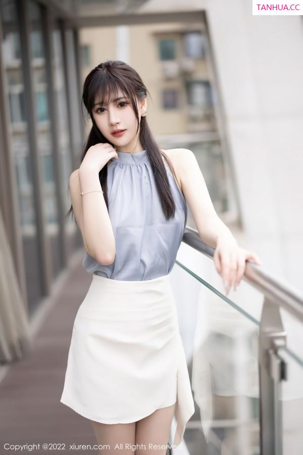 张欣欣 馨沁 [XiuRen]高清写真图 2022.09.19 No.5606 张欣欣第2张图片